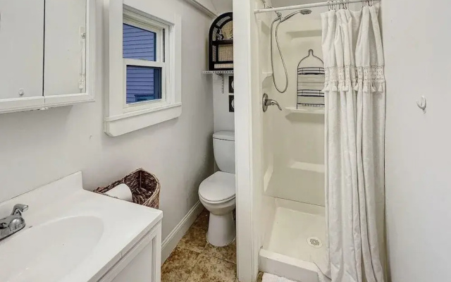 Captain's Quarters, 1.5 Miles to Downtown Ogunquit!