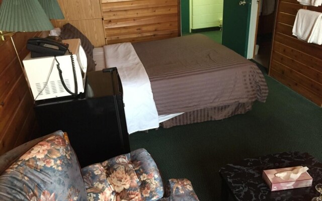 The Hotel at Falcon Lake