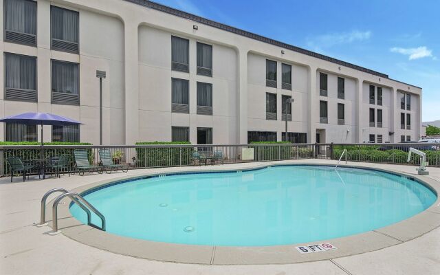 Hampton Inn Atlanta-Town Center/Kennesaw