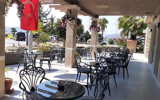 Marina Bay Gocek