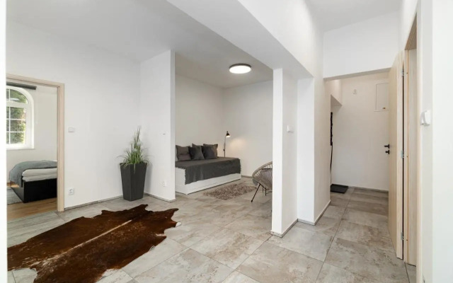 Spacious House 100m2 with Garden, Grill and Parking