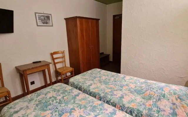 Hotel Restaurant A La Couronne DOr