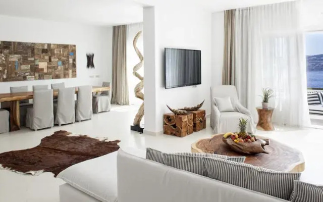 Villa Super Paradise (by Myconian Collection)