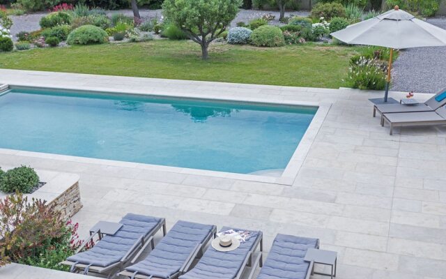 Stunning Villa With Heated Private Swimming Pool in Peaceful Location