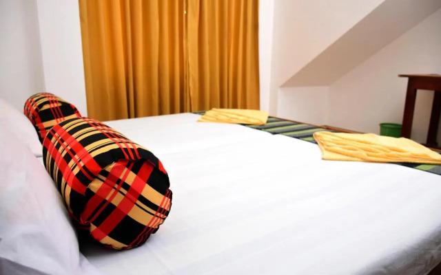Vishmee Holiday Inn