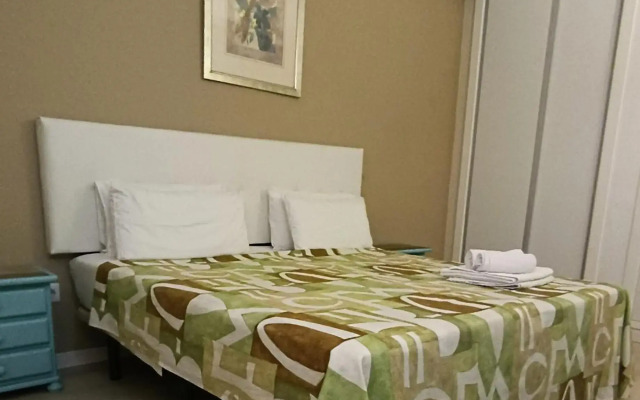Paradise Court Aparthotel