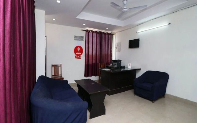 Mayesha Residency by OYO Rooms