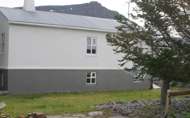 Ránargata 8 Holiday Home
