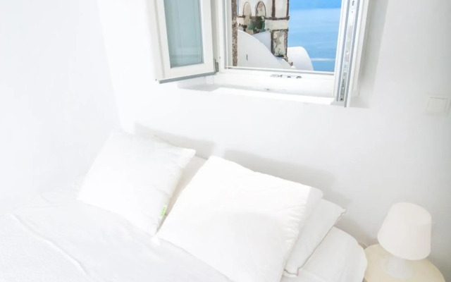 Menias Cave House