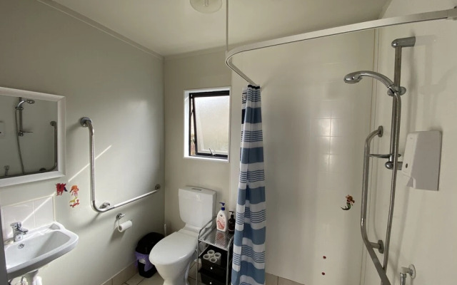 Summer Inn Motel