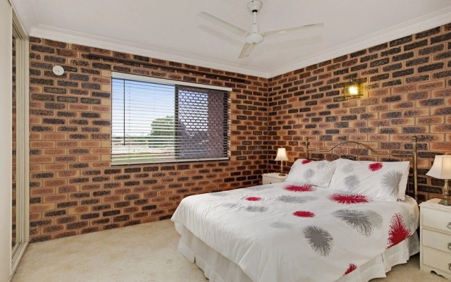 Huge top Floor Unit Across the Road....waterfront!!