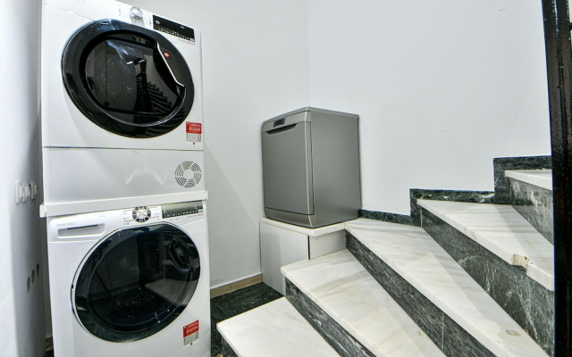 Flowers Of Athens - Boutique Aparthotel