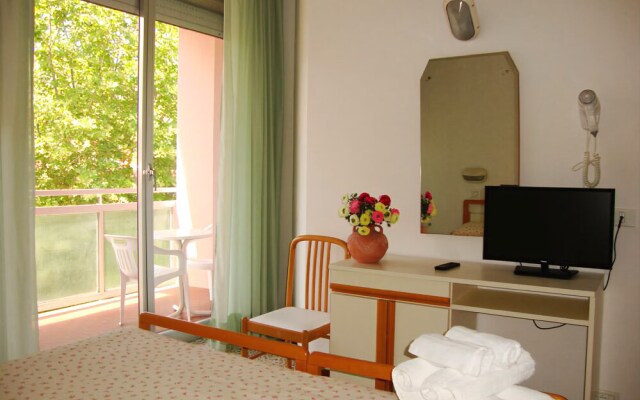 Club Hotel
