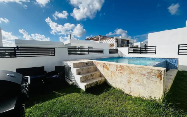 4BR 14 pax Twin Villa-Bbq & private pool