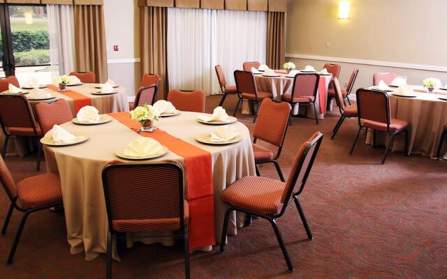 Holiday Inn Express Tifton by IHG
