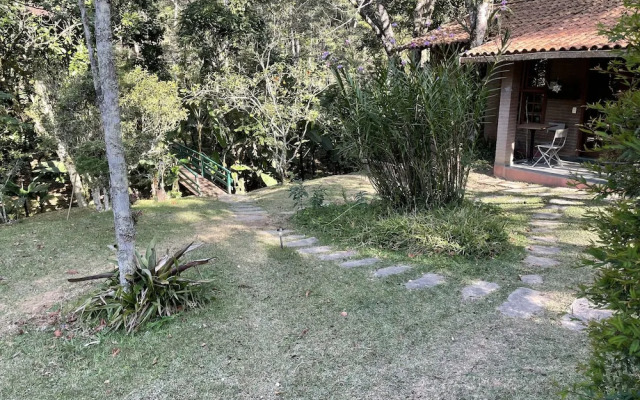 Casinha no sítio Calmamente