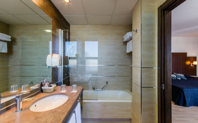 Hotel YIT Conquista de Granada