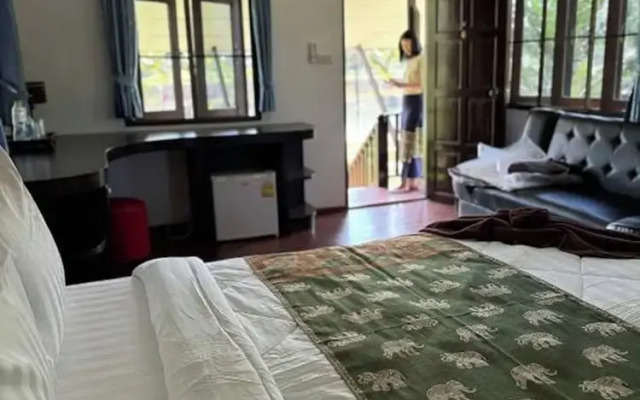 The Forest Hill Cafe & Homestay