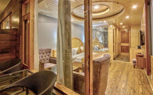 SNOW PEAK RETREAT & COTTAGES - MANALI (Centrally Heated)