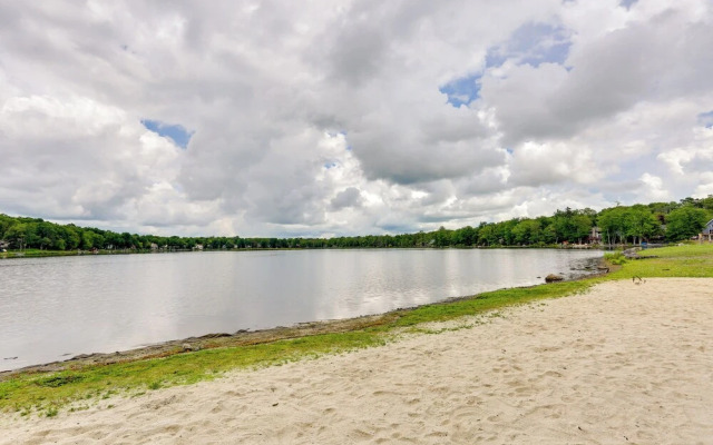 Serene Pocono Escape: 4 Mi to Tobyhanna State Park