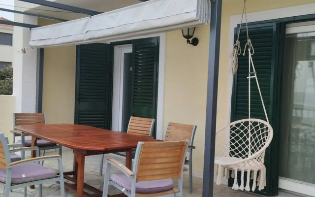 Bernard Sea View Apartments