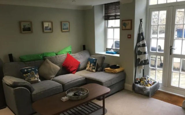 Spectacular & Central Garden Apartment 1 Bedroom