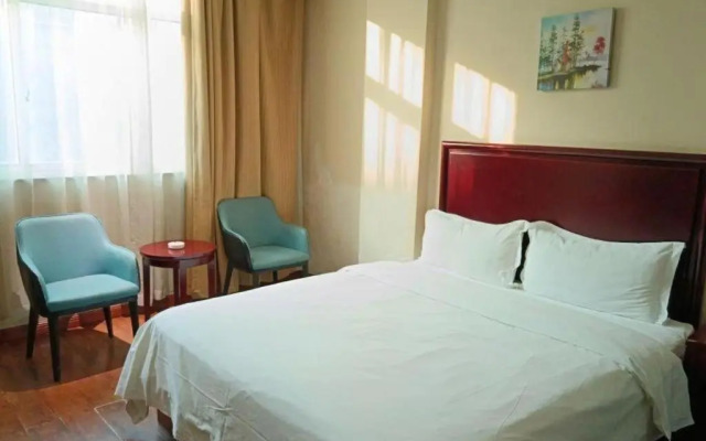 GreenTree Inn Henan Zhoukou Luyi Ziqi Avennue Business Hotel