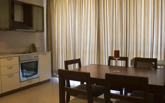 Sunny House Apart Hotel