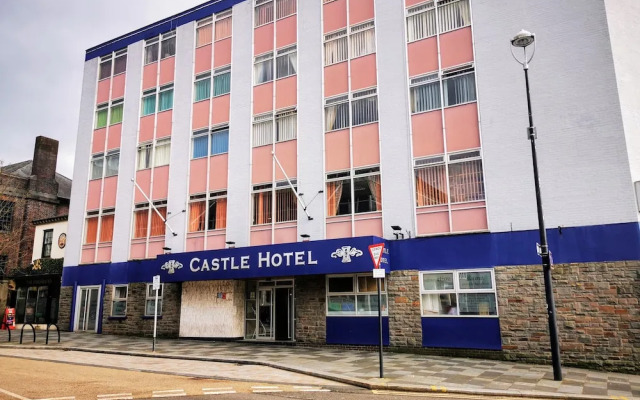 Castle Hotel
