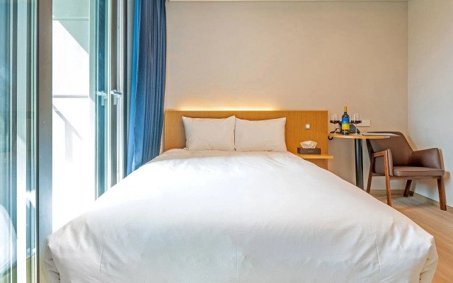 Sokcho I Park Suite Hotel and Residence