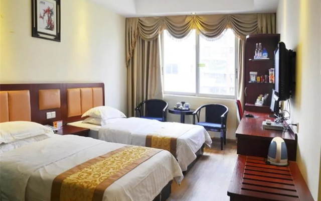 Hong Qi Grand Hotel