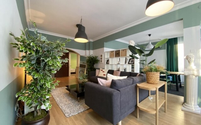 Missafir Superb Flat Near Bagdat Street in Kadikoy