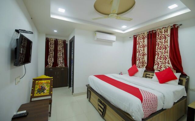 OYO 25103 Indra Sukh Palace