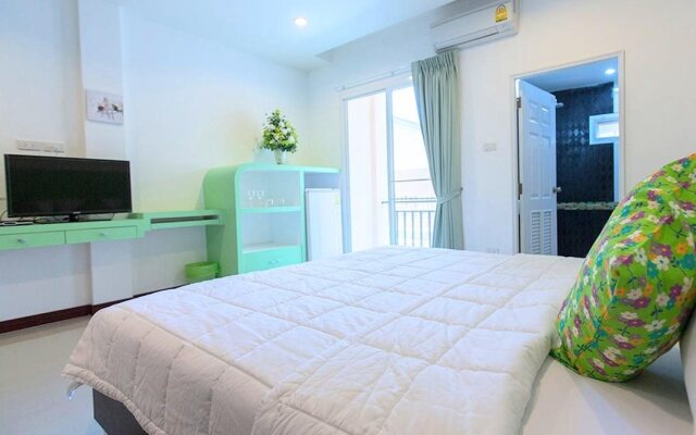 Baan Nam Poon Resort