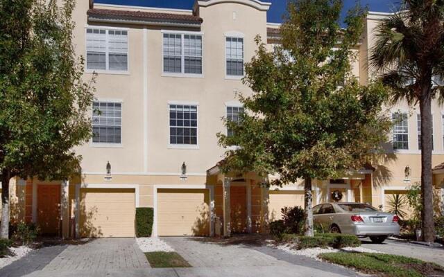 Orlando Dreams 3 Br townhouse by RedAwning