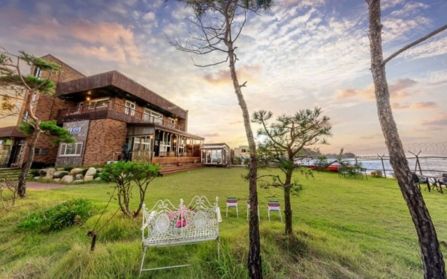 Goseong Mungstay Pension