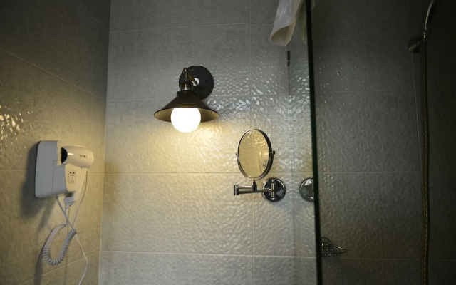 Hotel 27