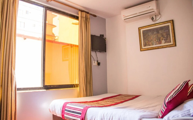 OYO 155 Sankata Hotel & Apartment