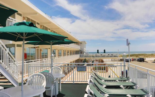 Commander by the Sea Motel