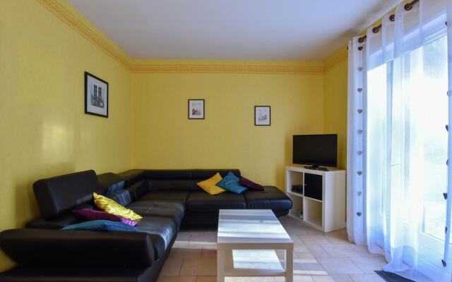 Spacious Holiday Home With Private Swimming Pool in Vitrac