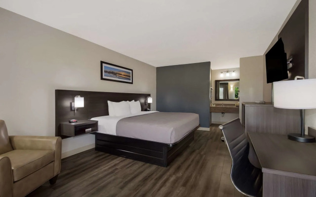 Quality Inn Coliseum