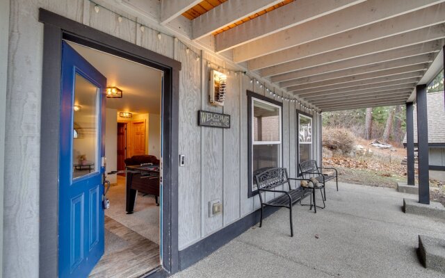 Cabin w/ Hot Tub & Fire Pit: 2 Mi to Cle Elum Lake