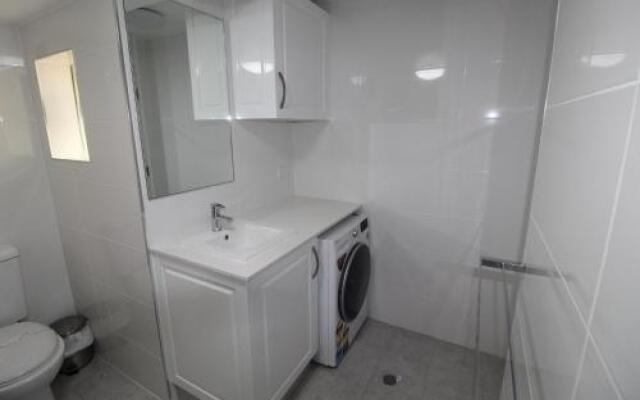 Beachfront 1, 25 Willow Street