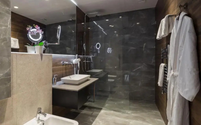 North Star Continental Resort