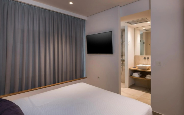 Trianon Luxury Apartments & Suites