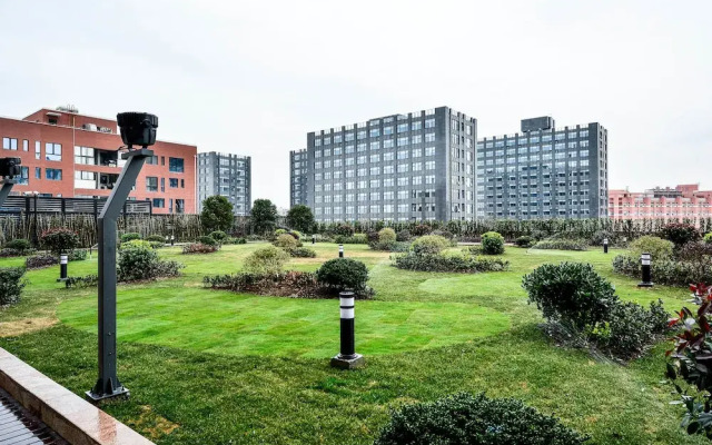 Shanghai Nanxiang Holiday Hotel
