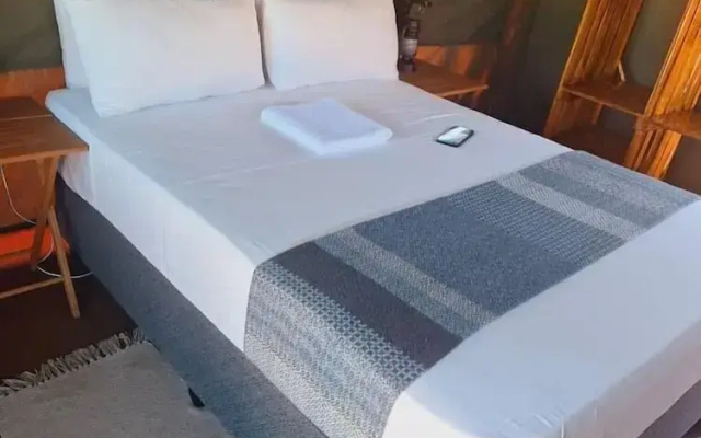 RiverScape Inn Tented Guest House