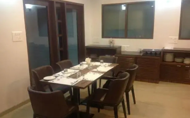 Hong Kong Plaza Service Apartment