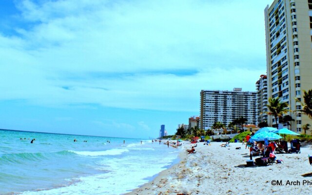 Hallandale Beach by 1stHomeRent
