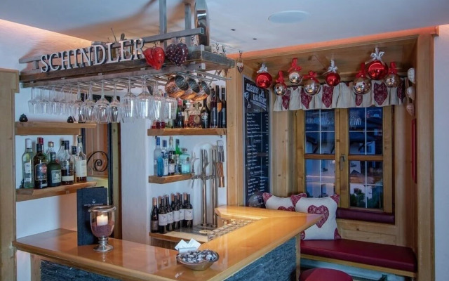 Schindler Hotel
